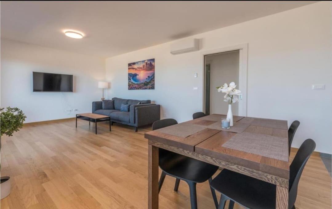 Dvj Apartments 3 Sveti Filip i Jakov Extérieur photo
